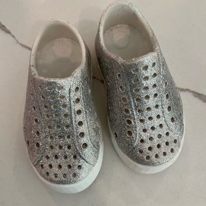 SHOOSHOOS silver glitter SIZE 5